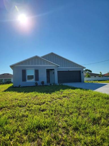 Main picture of 3609 W Gator Cir