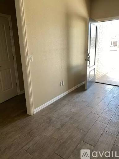 Main picture of 306 S Preston Rd
