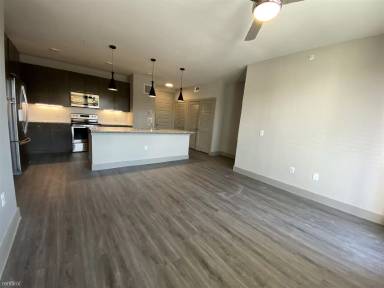 Main picture of 1401 Grove Blvd