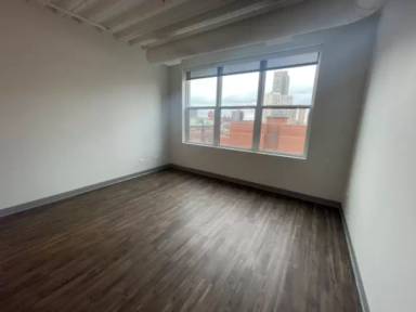 Main picture of 3917 N Sheridan Rd