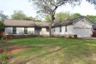 Main picture of 334 Jamaica Way
