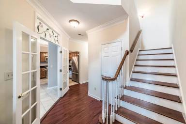 Main picture of 10006 Meredith Ln SE