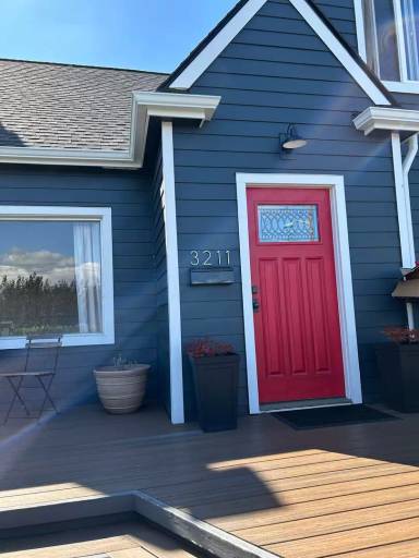 Main picture of 3211 37th Ave SW