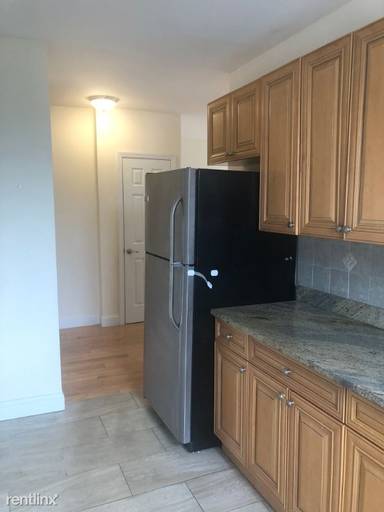 Main picture of 951 McLean Ave