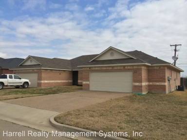 Main picture of 708 Paso Fino St