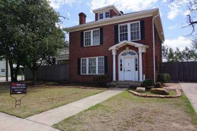 Main picture of 2101 17th St