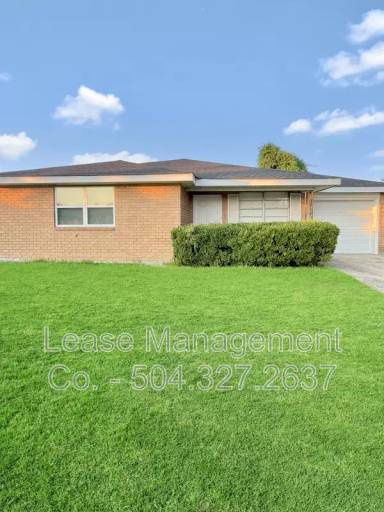Main picture of 384 Blossom Ct