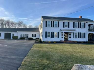 Main picture of 108 Elm St