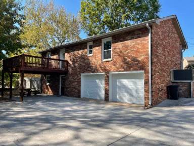 Main picture of 127 Hillside Dr