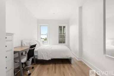 Main picture of 349 W 4th St