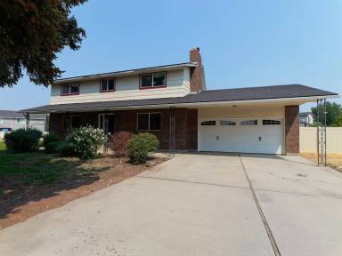 Main picture of 200 E Rosalyn Dr