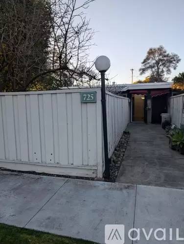 Main picture of 789 Sutter Ave