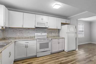 Main picture of 121 King George Ct