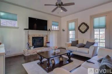 Main picture of 4707 117th St
