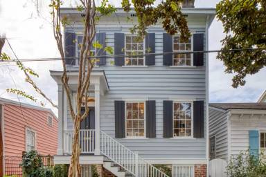 Main picture of 521 E Harris St
