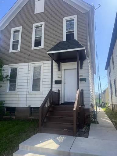 Main picture of 1568 S 24th St