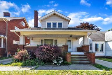 Main picture of 9520 Garfield Blvd