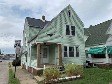 Main picture of 41 E Main St