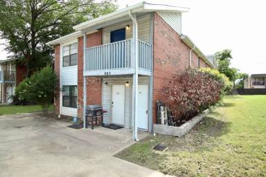 Main picture of 805 SE 4th St