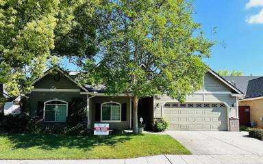 Main picture of 2552 E Kelso Ave