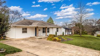 Main picture of 2420 Durwood Rd