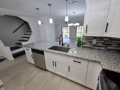 Main picture of 899 NW 47th St