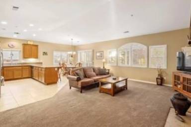 Main picture of 775 Lavender Ln