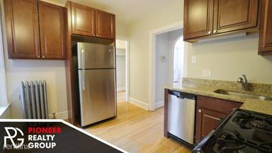 Main picture of 2102 W Ainslie St