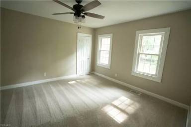Main picture of 3151 Oak Rd