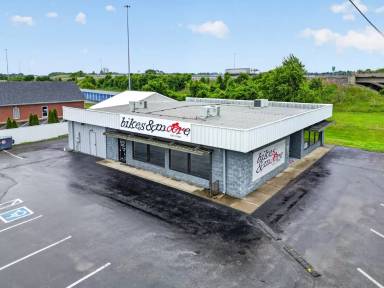 Main picture of 200 Sivley Rd