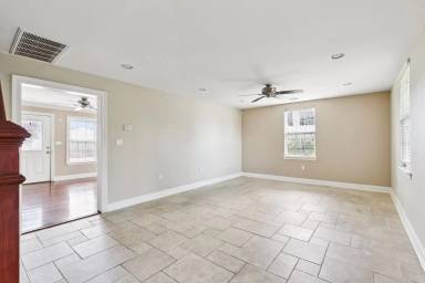 Main picture of 140 22nd St