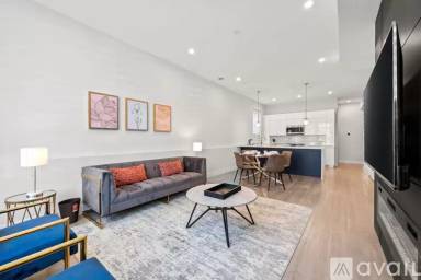 Main picture of 4931 N Kimball Ave