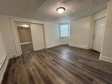 Main picture of 283 Bates Ave