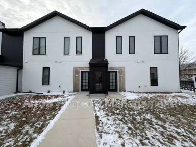 Main picture of 2230 R St