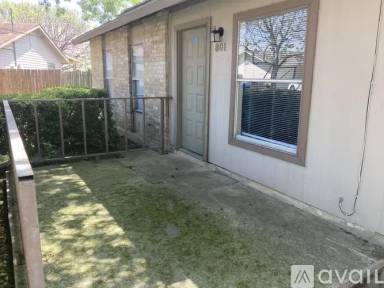 Main picture of 809 Hickory Hill Dr