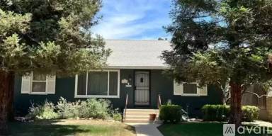 Main picture of 2708 Drake St