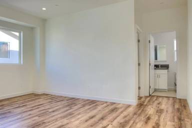 Main picture of 6514 1/2 Brynhurst Ave