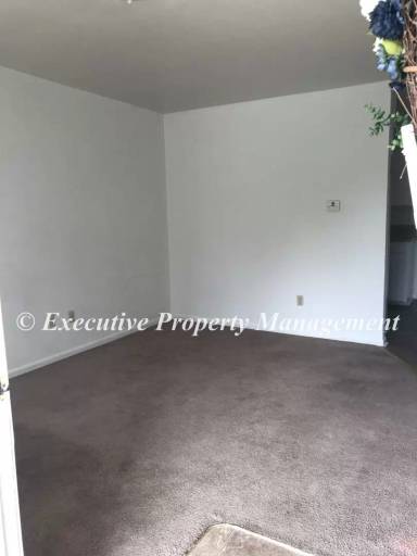 Main picture of 101 North Dr