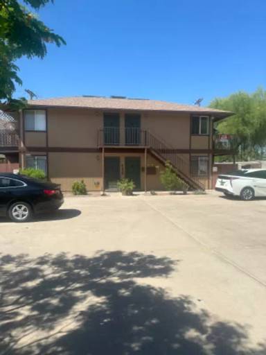 Main picture of 428 W 3rd Pl