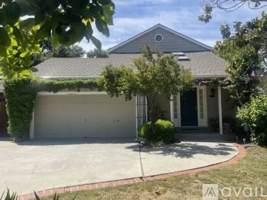 Main picture of 560 Arastradero Rd
