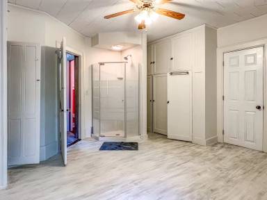 Main picture of 606 1st Ave S