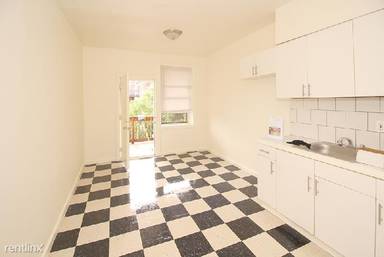 Main picture of 4414 N Hazel St