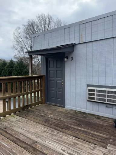 Main picture of 4460 Oakwood Rd