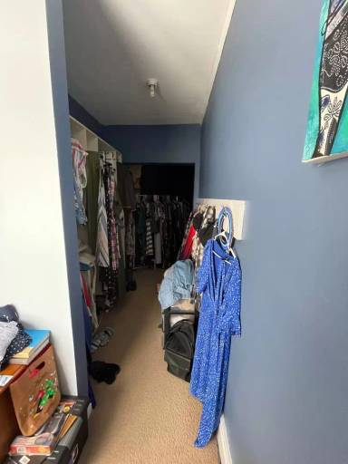 Main picture of 1 Manning Blvd