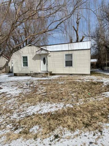 Main picture of 1523 N Columbia Ave