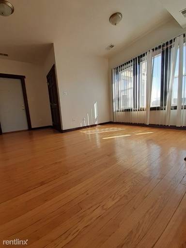 Main picture of 8129 S Ingleside Ave