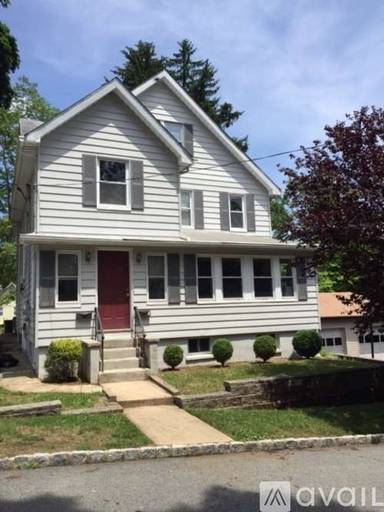Main picture of 1 Lovell Ave