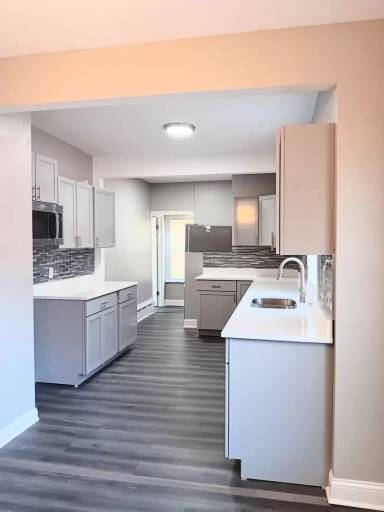 Main picture of 6324 Monroe Ave