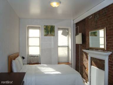 Main picture of 1 E 60th St