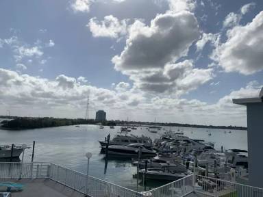 Main picture of North Bay Condominuim